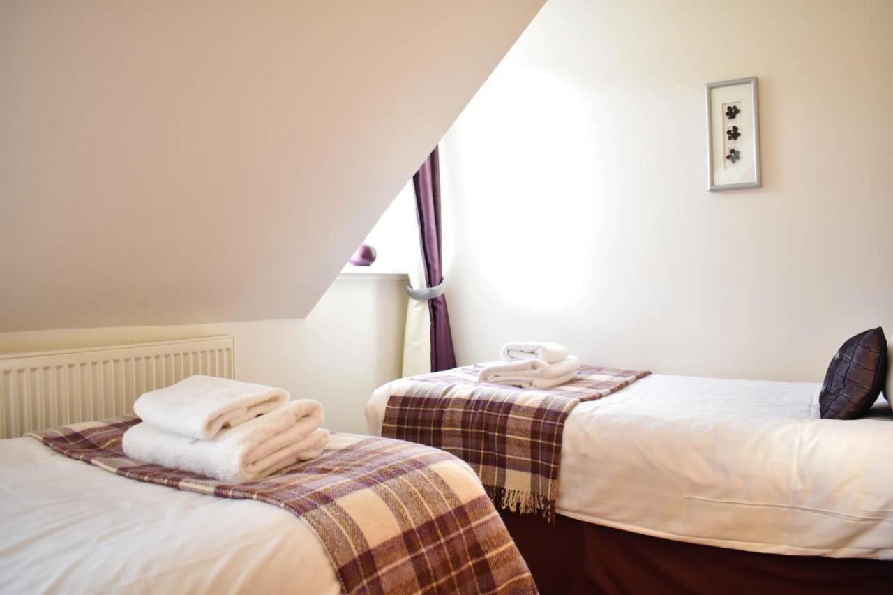 The Ross 2 Bedroom Apartment In Historic Abbey Fort Augustus Exterior photo